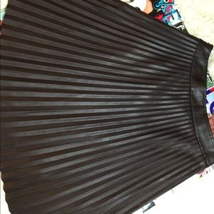 Ann Taylor Brown Pleated Skirt